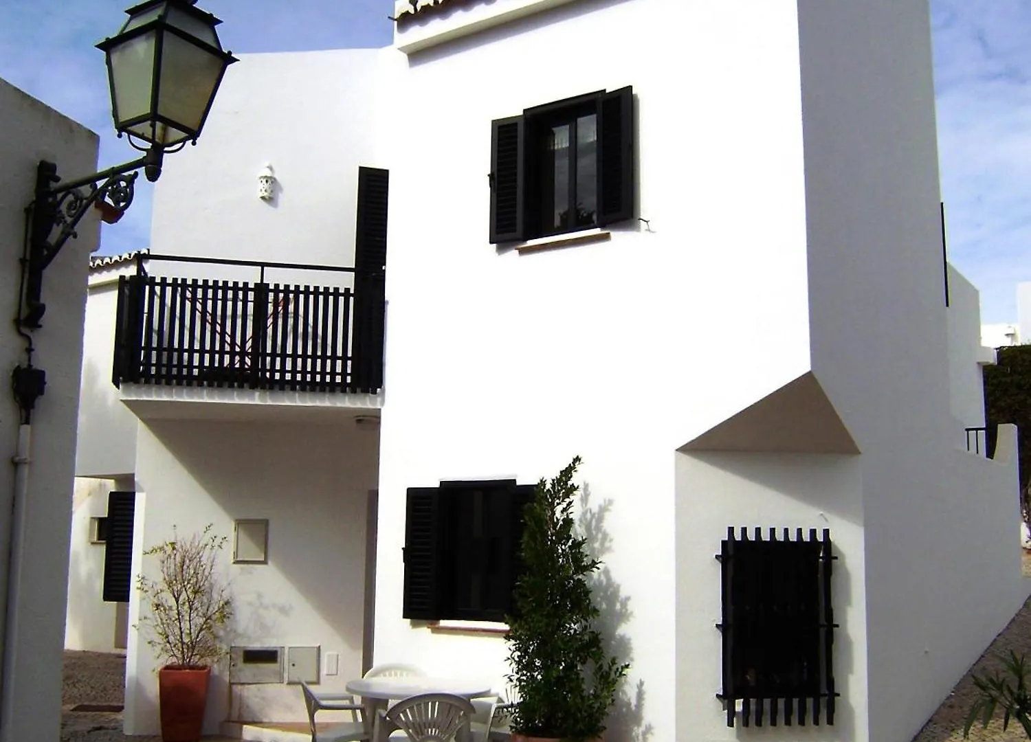 Villa Vale Do Lobo 2 Townhouse 3 Bedroom Close To Amenities And Beach