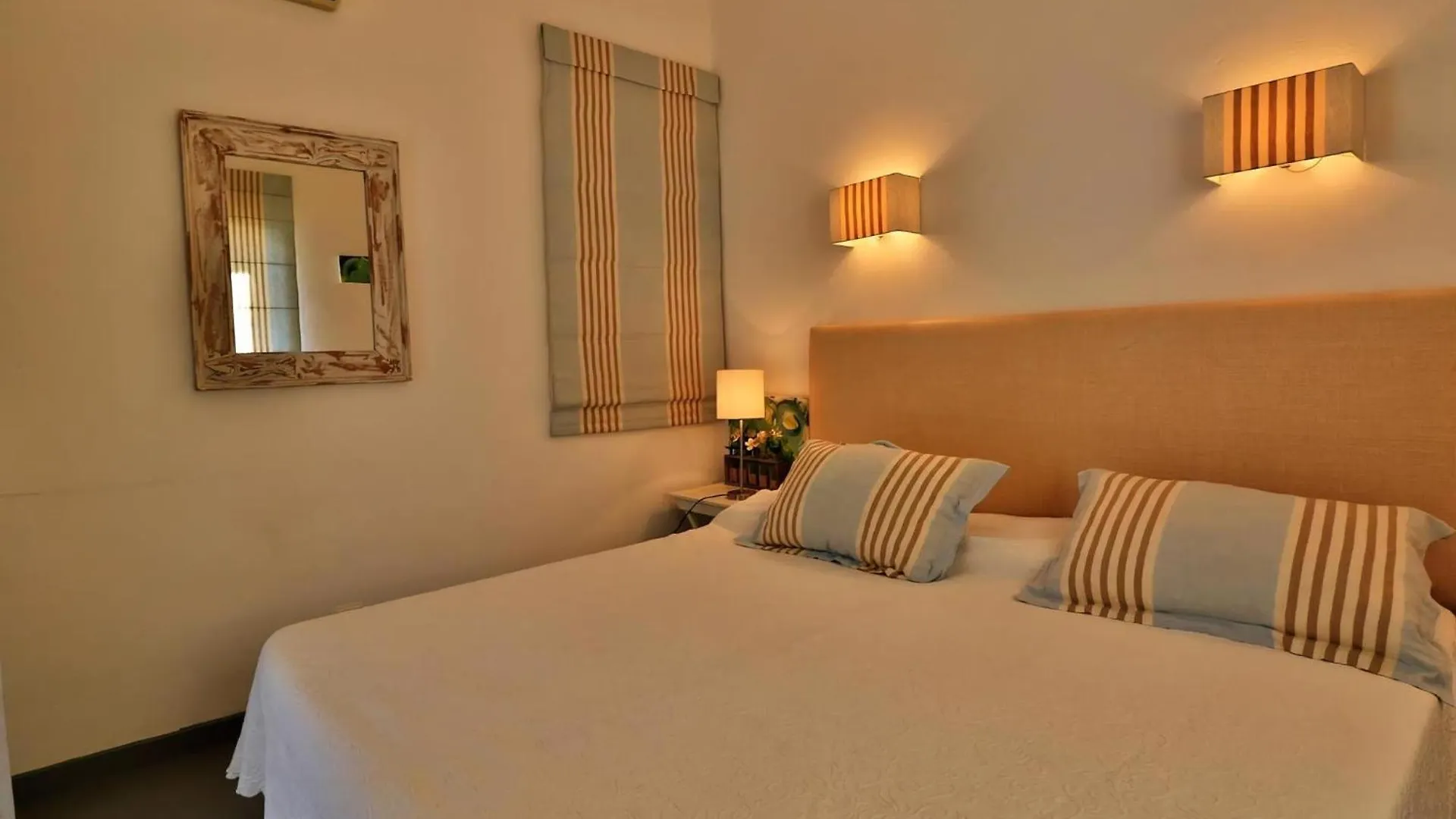Villa Vale Do Lobo 2 Townhouse 3 Bedroom Close To Amenities And Beach