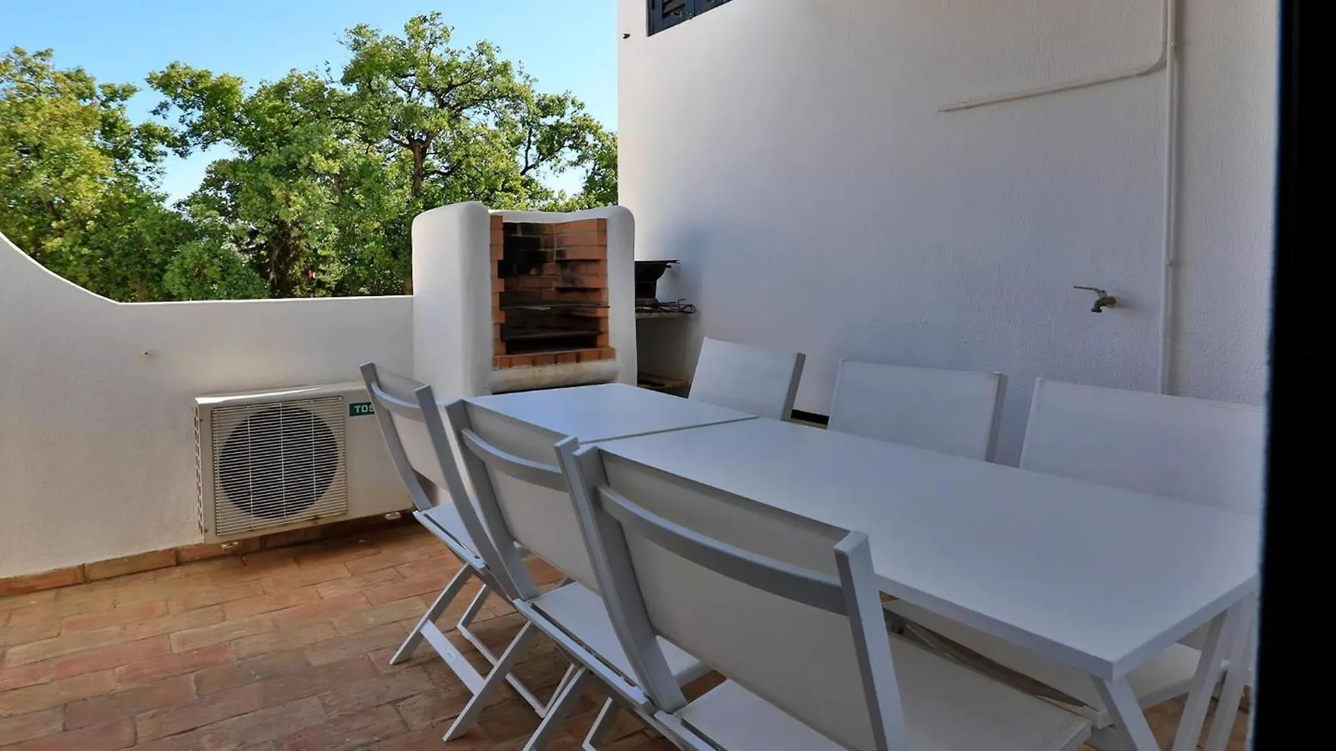 Villa Vale Do Lobo 2 Townhouse 3 Bedroom Close To Amenities And Beach